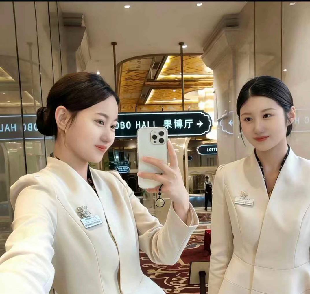 福布斯公司客服焦糖迷宫
